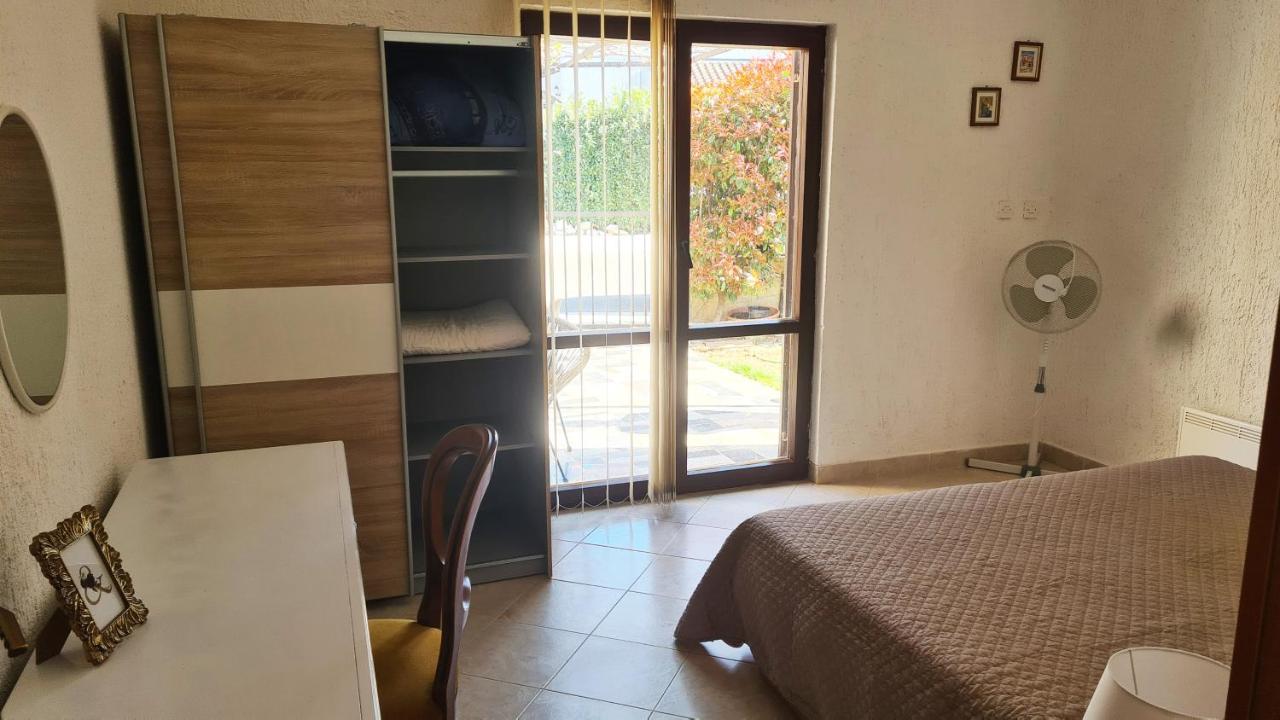 Apartman Kos Rosini Екстер'єр фото