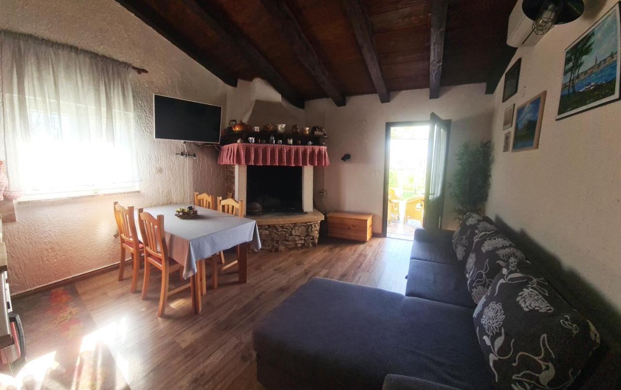 Apartman Kos Rosini Екстер'єр фото